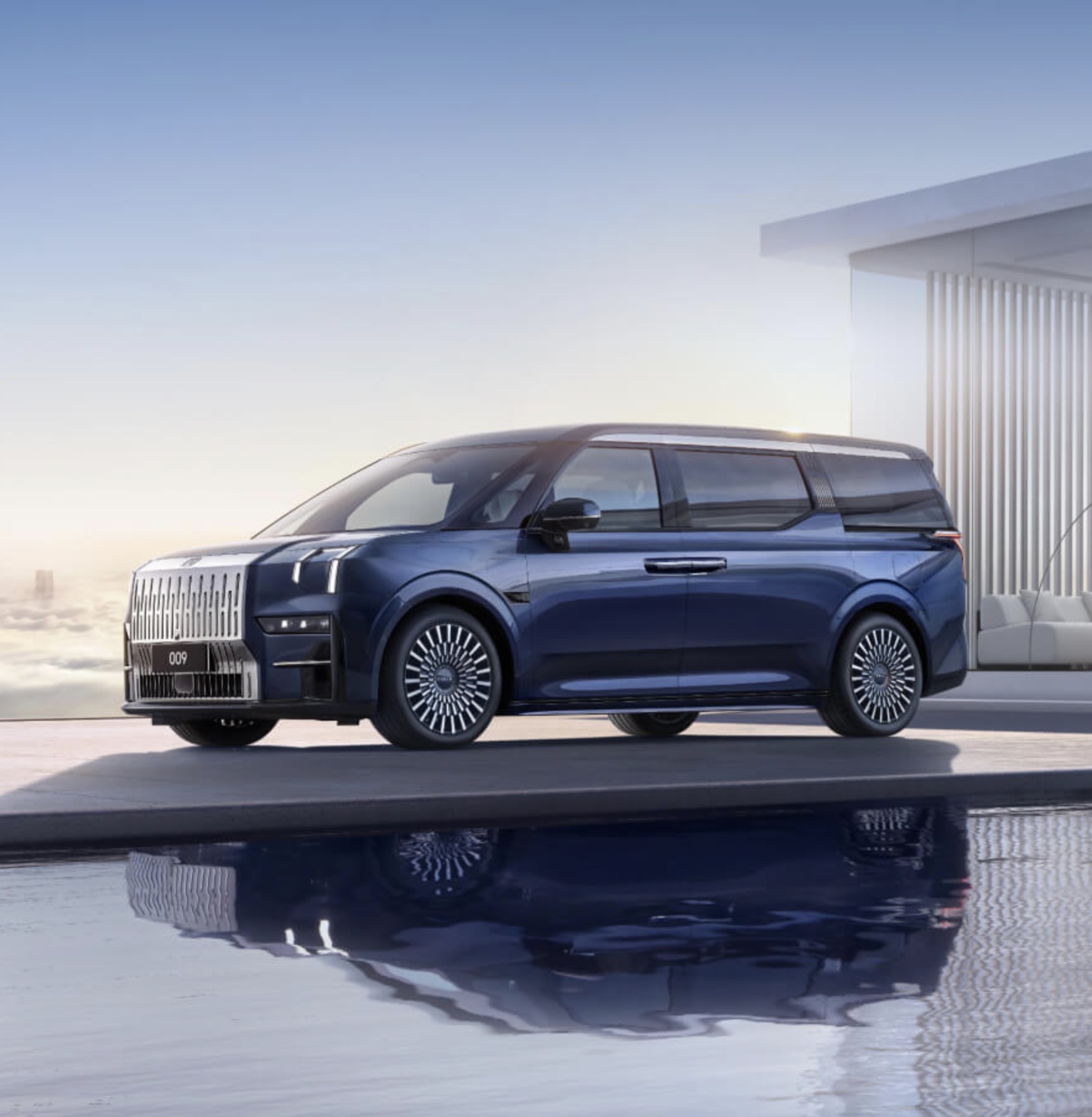 volvo minivan 
