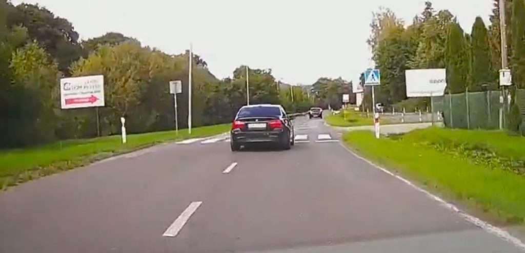 wyprzedzanie przed przejściem