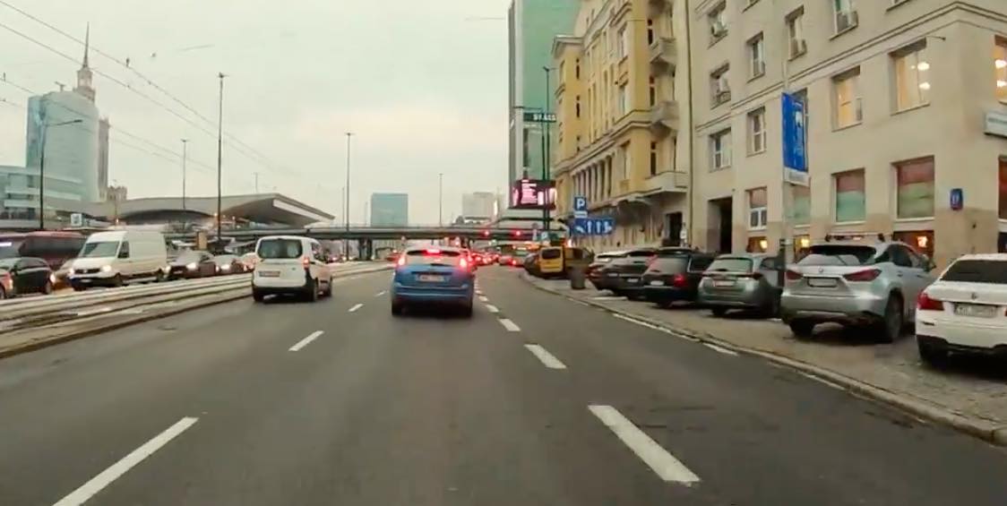 Rowerzysta jedzie przepisowo, hejt leje się wiadrami. Być może o to chodziło