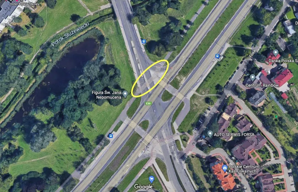 skrzyżowanie z drogą rowerową 