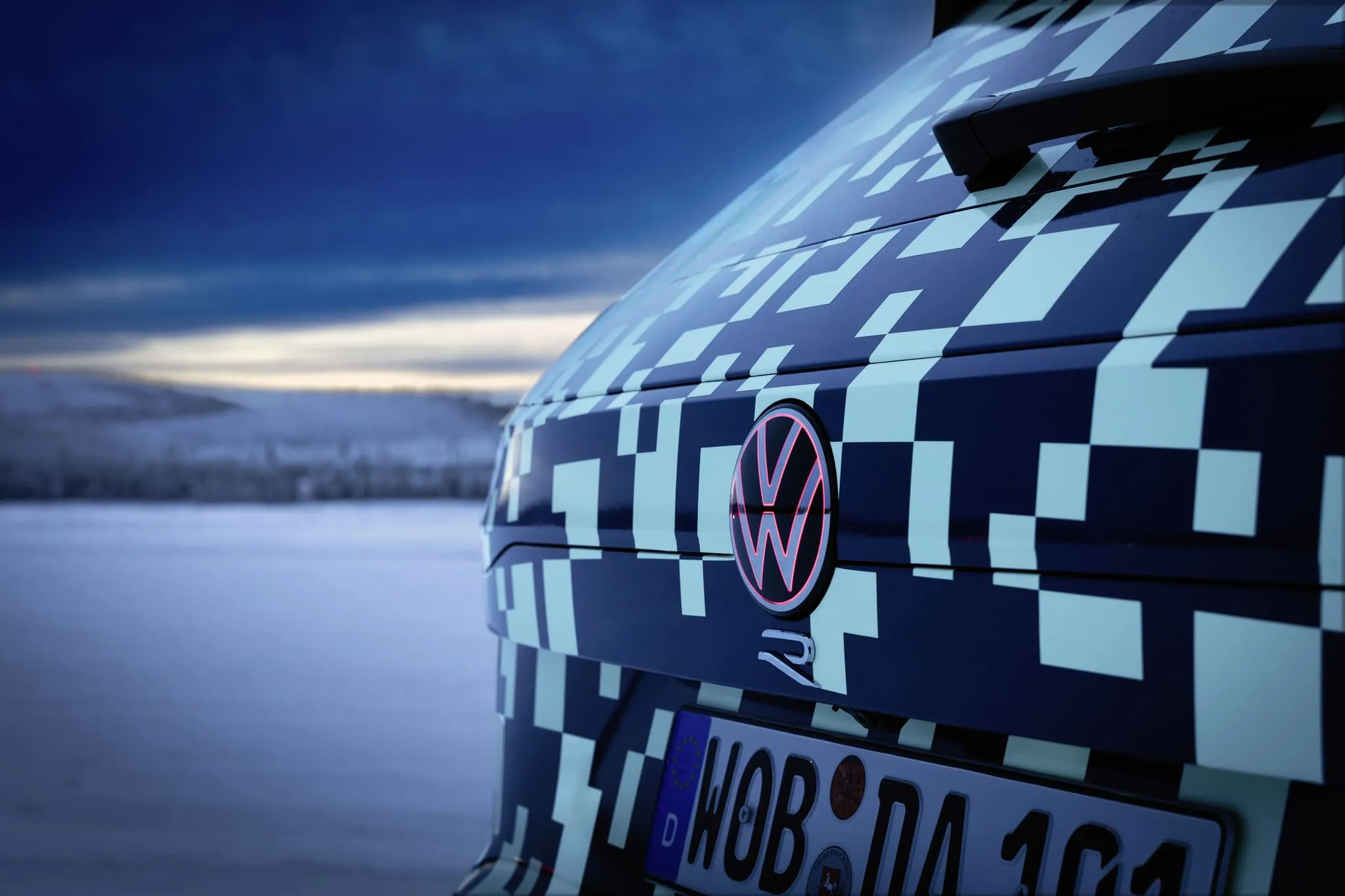 volkswagen touareg lifting podświetlana zdjęcia