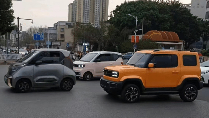 Baojun Yep. Chiński mutancik w rozmiarze XS trafił na ulice. Kyepski to on nie jest