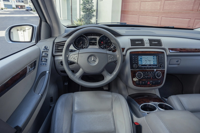 Mercedes R 63 AMG