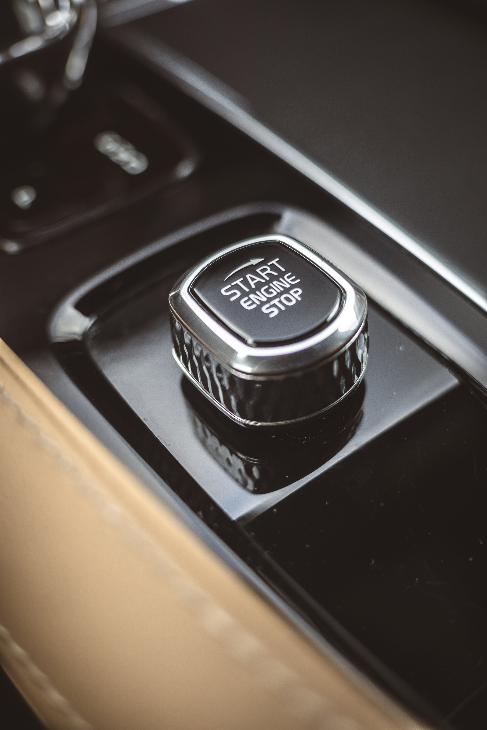 volvo xc90 b5 