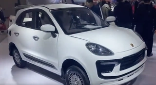 To Porsche możesz kupić za grosze. Ma osła na masce i POWER