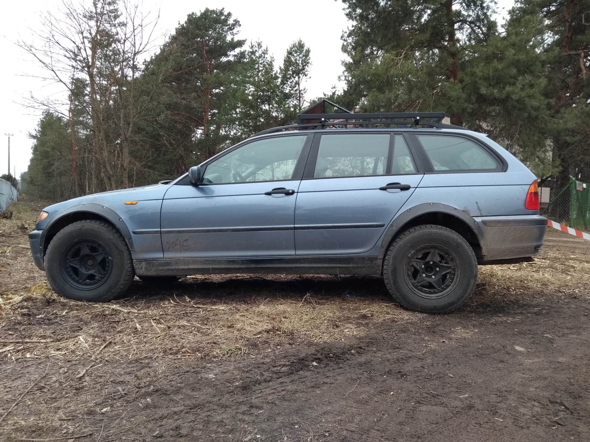 BMW E46 Safari wygląda tak dobrze, że prawie zaczęło mi się podobać