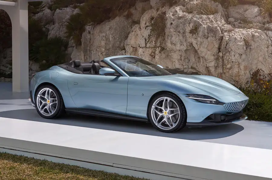 Ferrari Roma Spider