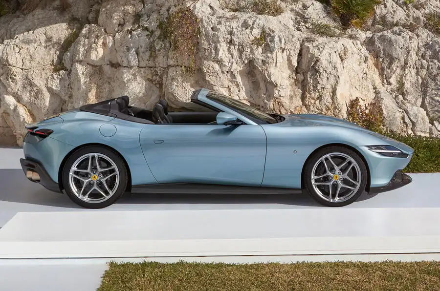 Ferrari Roma Spider