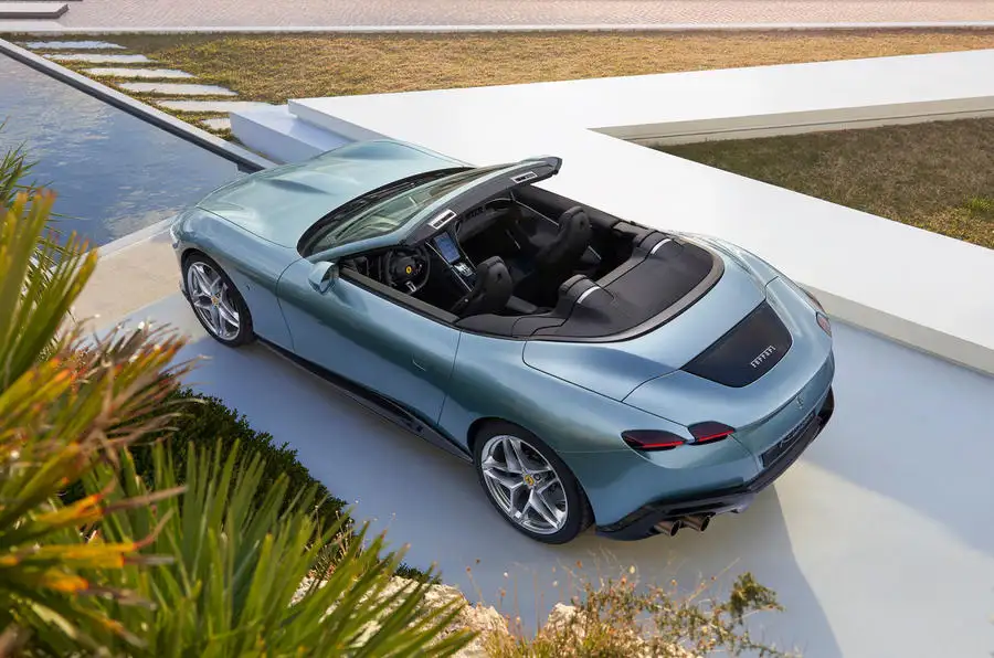 Ferrari Roma Spider