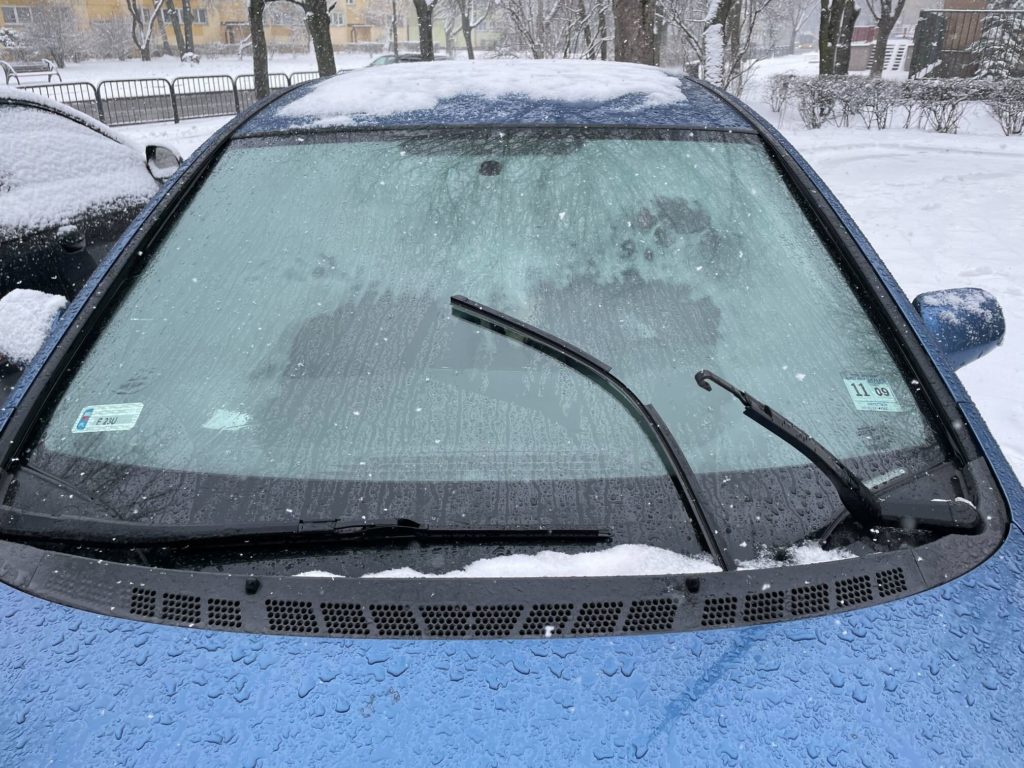 używanie wycieraczek zimą 