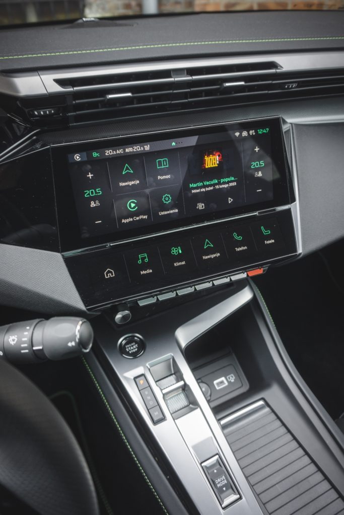 Peugeot 408 ekran 