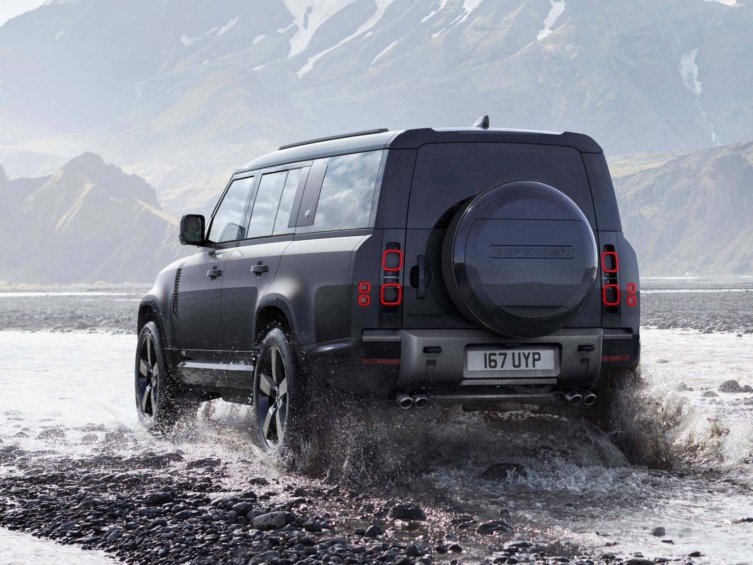 land rover defender 130 v8 