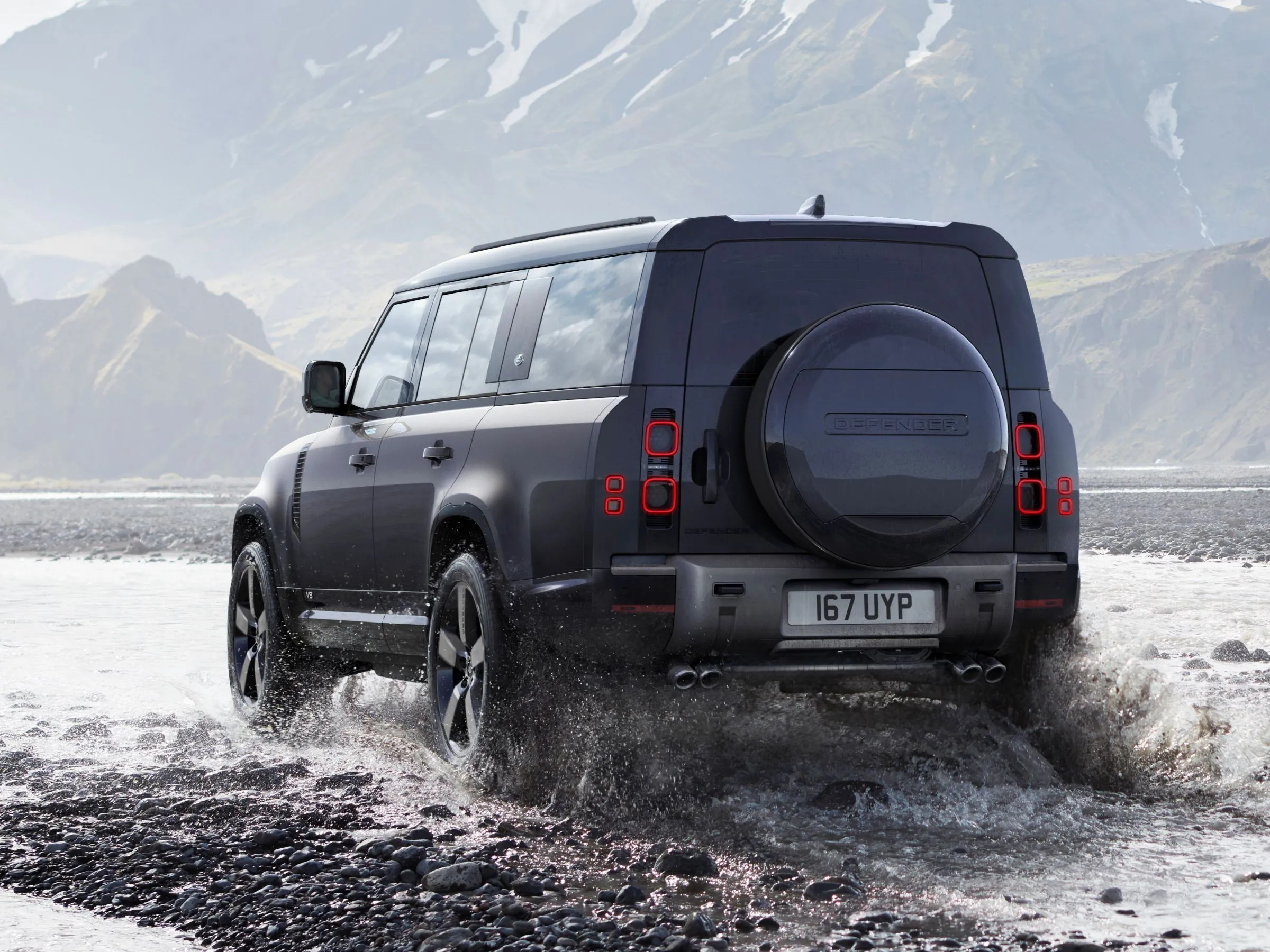 land rover defender 130 v8 