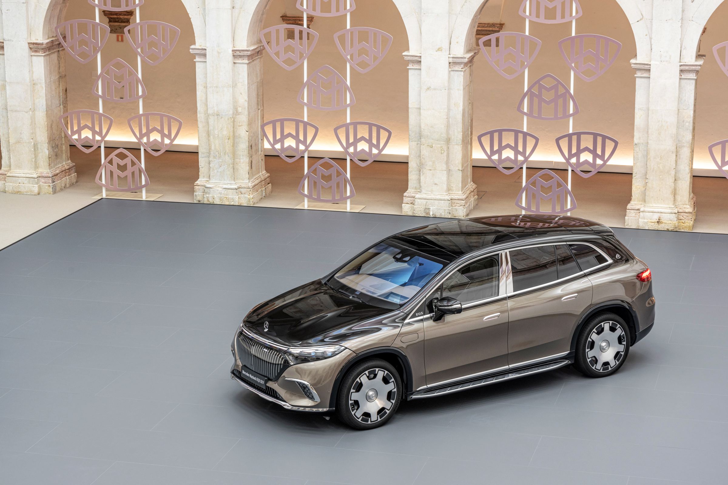 mercedes maybach eqs suv 
