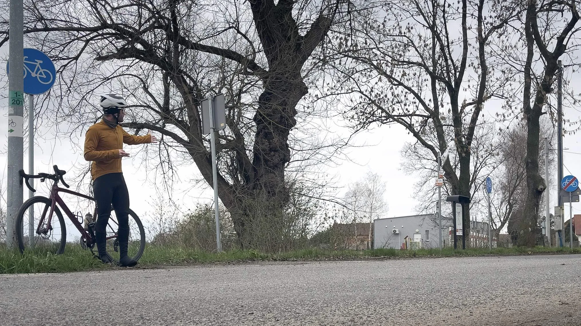 Odwiedziłem najdziwniejszą drogę rowerową w Polsce. Proszę o wpis do rejestru zabytków