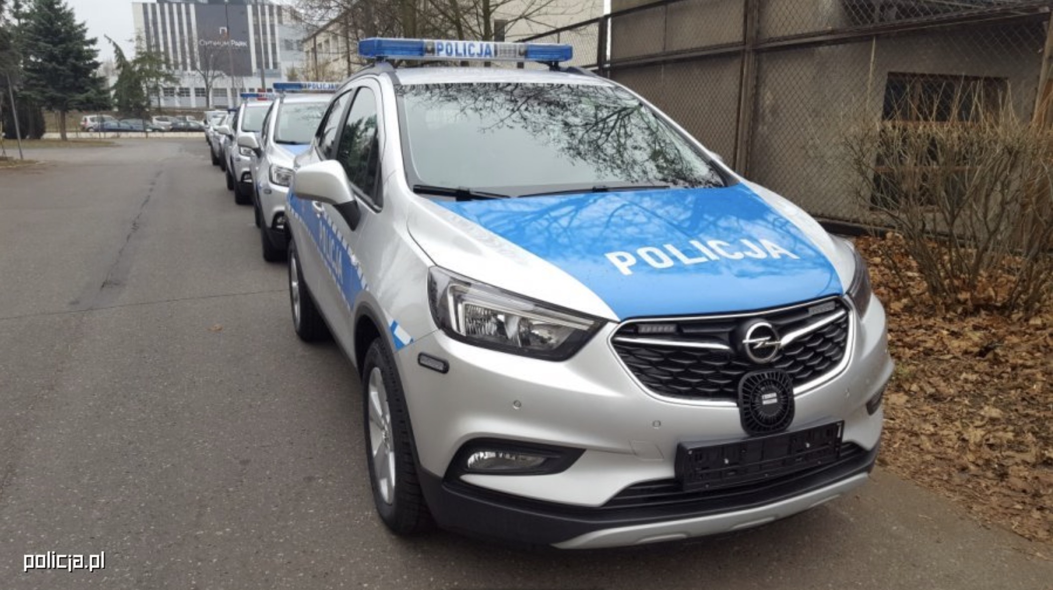 Nie chwalcie policji na nocnym paleniu gumy. Może spotkać ich kara