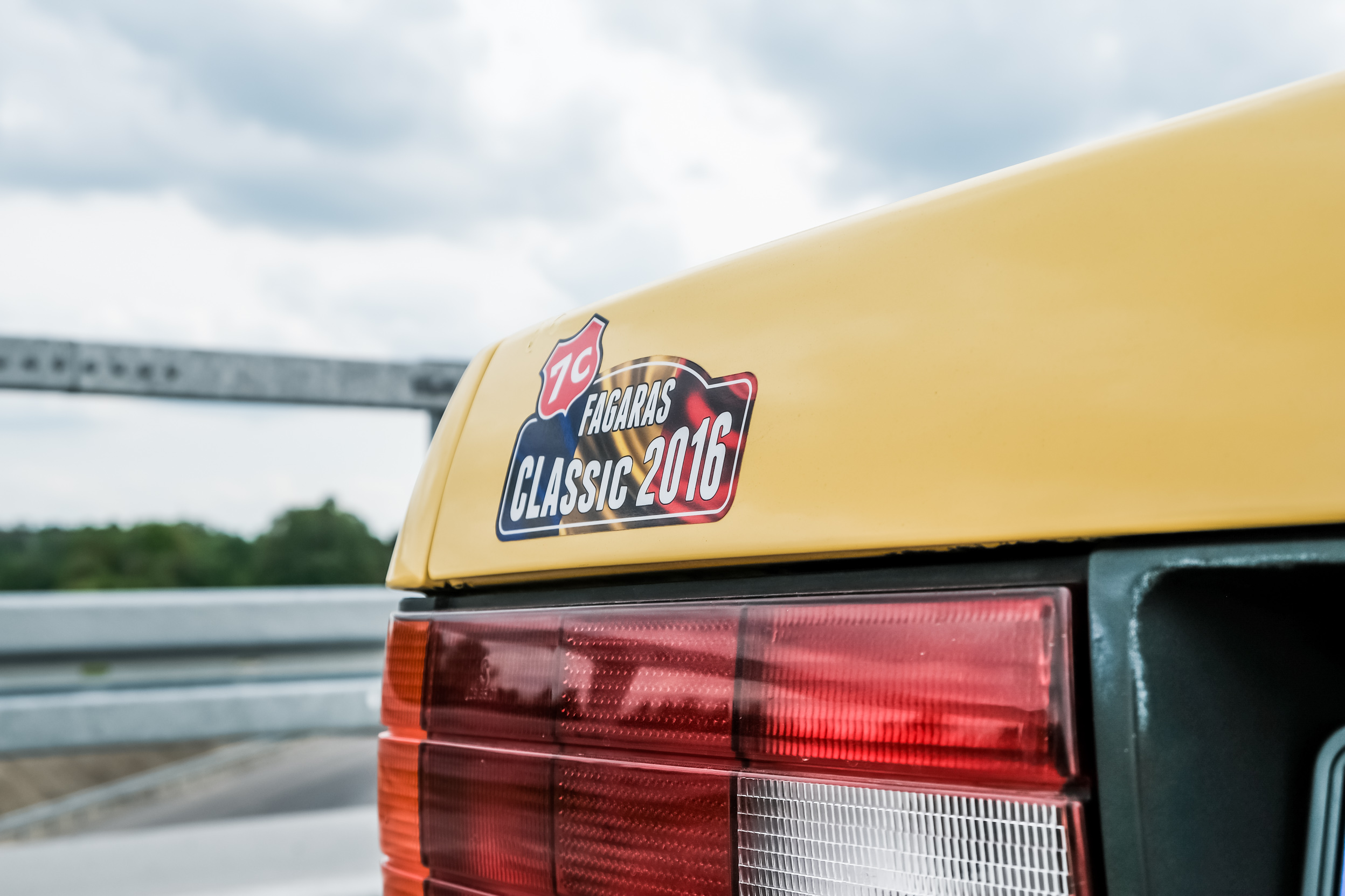 BMW E30 kabriolet Dakargelb