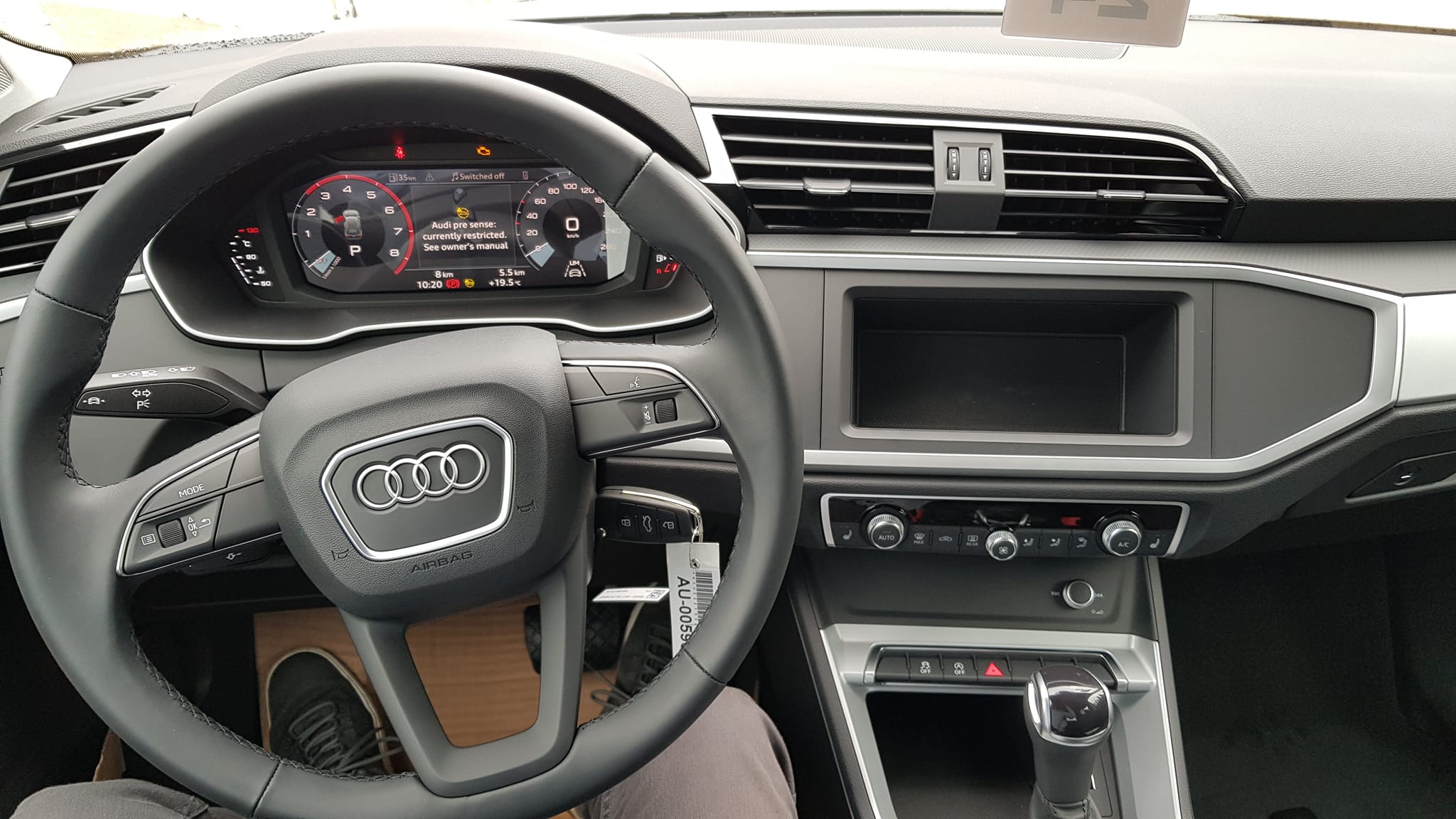 audi q3 bez ekranu dotykowego