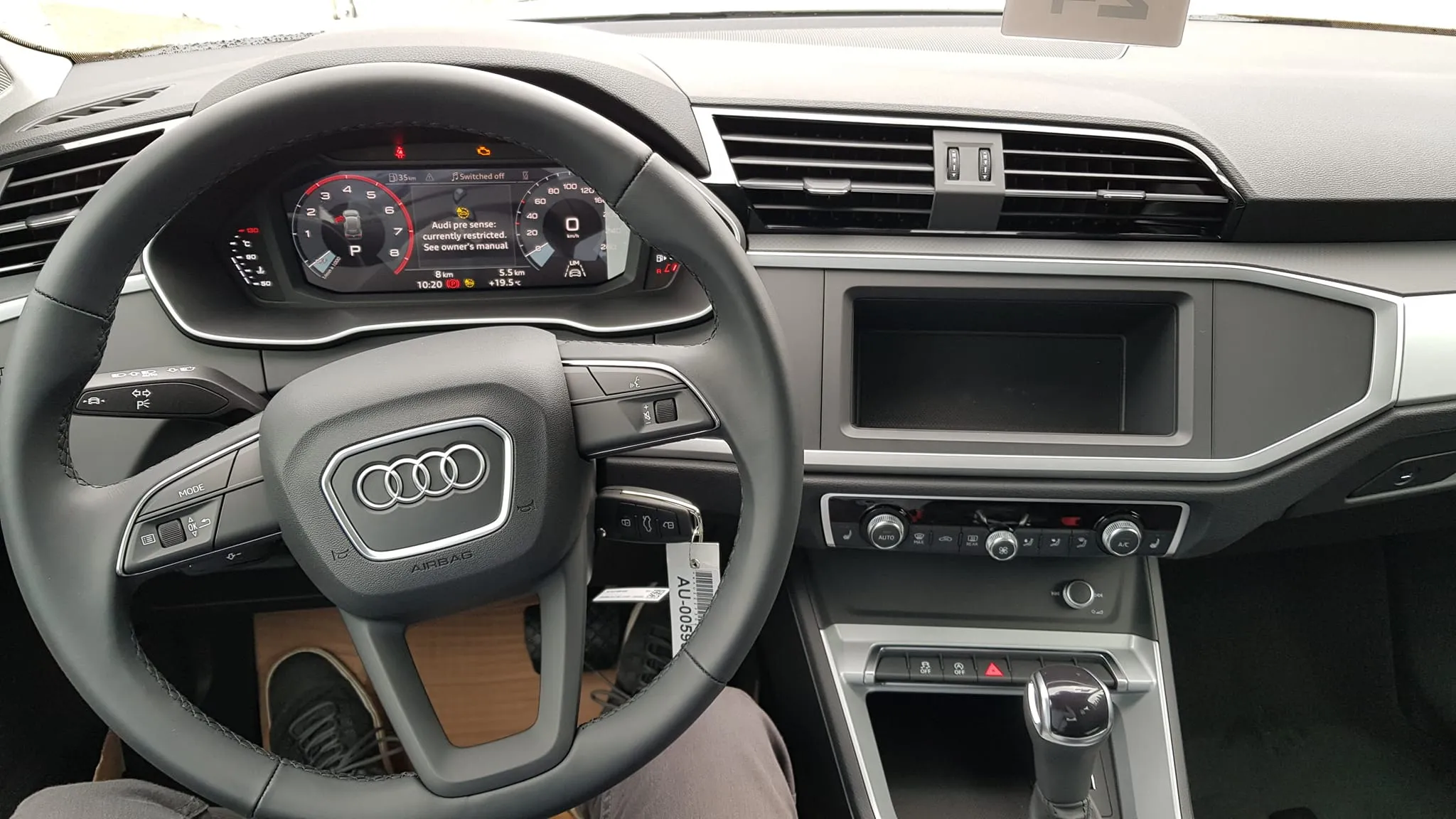 audi q3 bez ekranu dotykowego