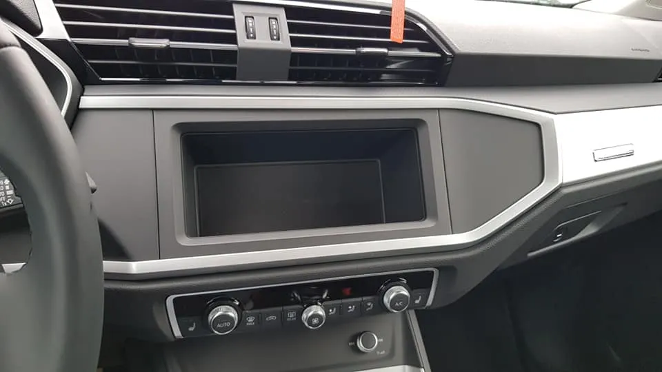 audi q3 bez ekranu dotykowego 