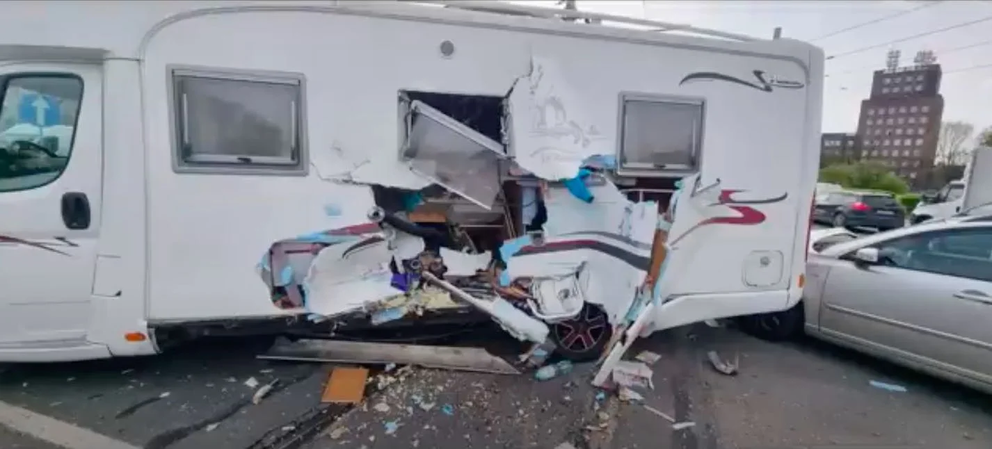 Jeśli tramwaj ma zielone i ty masz zielone, to tramwaj ma bardziej zielone od ciebie