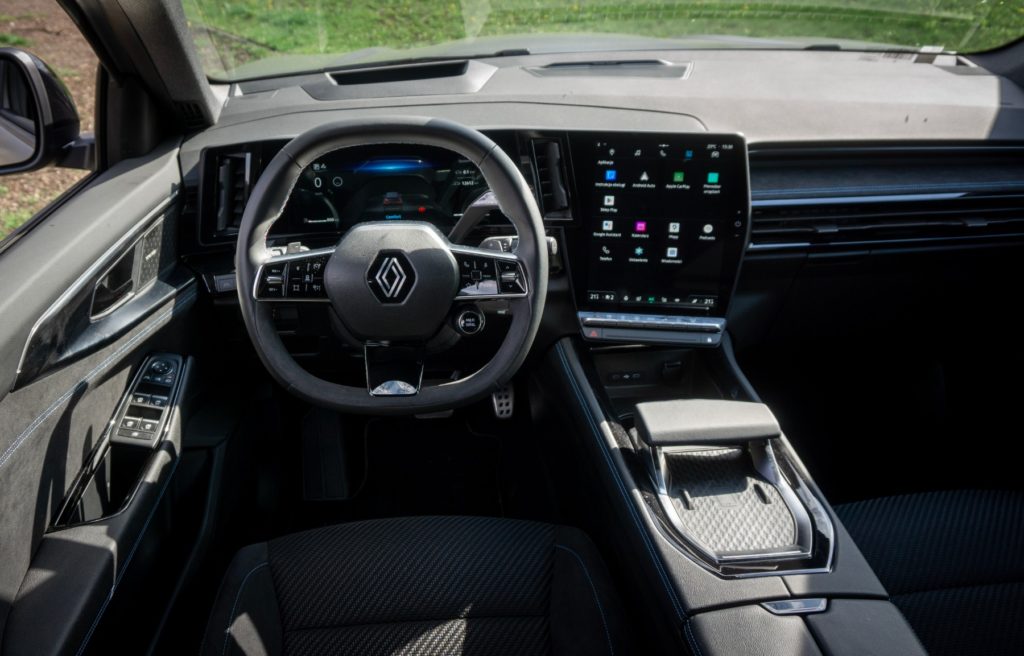 Renault Austral wnętrze 