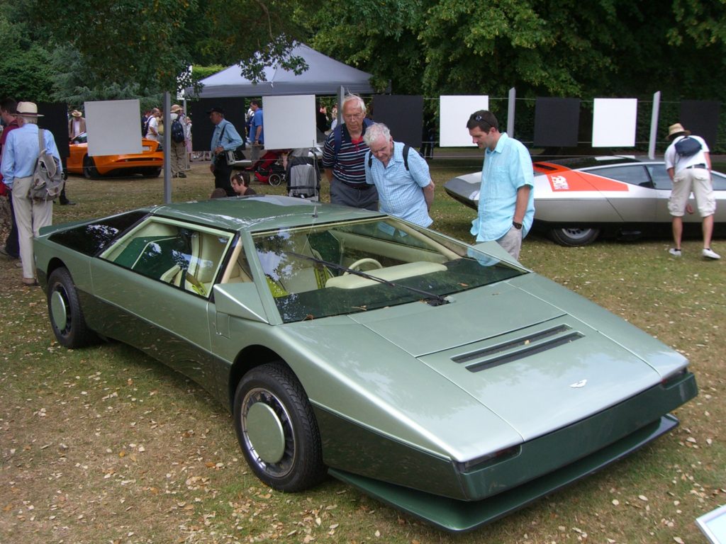 Aston Martin Bulldog 