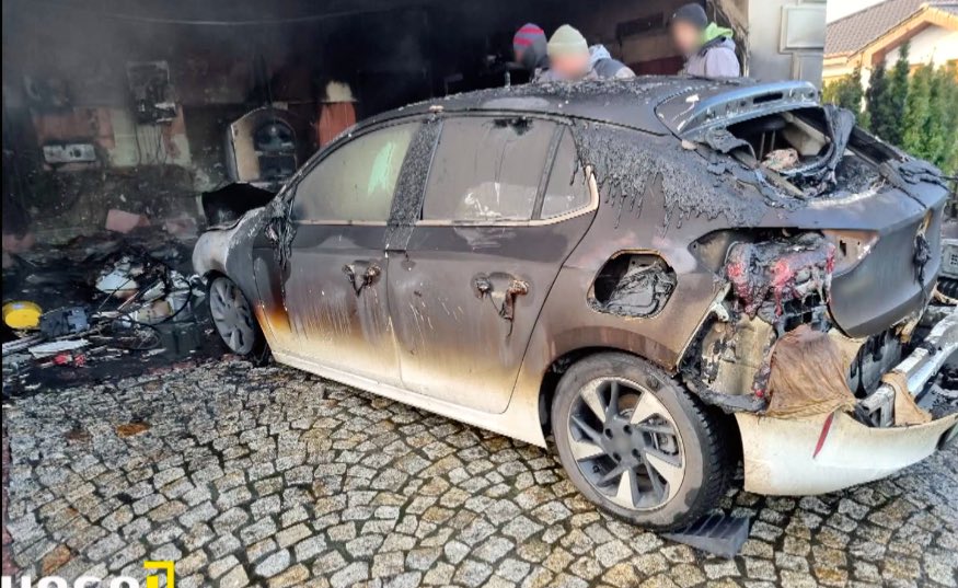 Elektryczny Opel wybuchł w garażu, choć nie był podłączony. Ta historia dziwnie pachnie