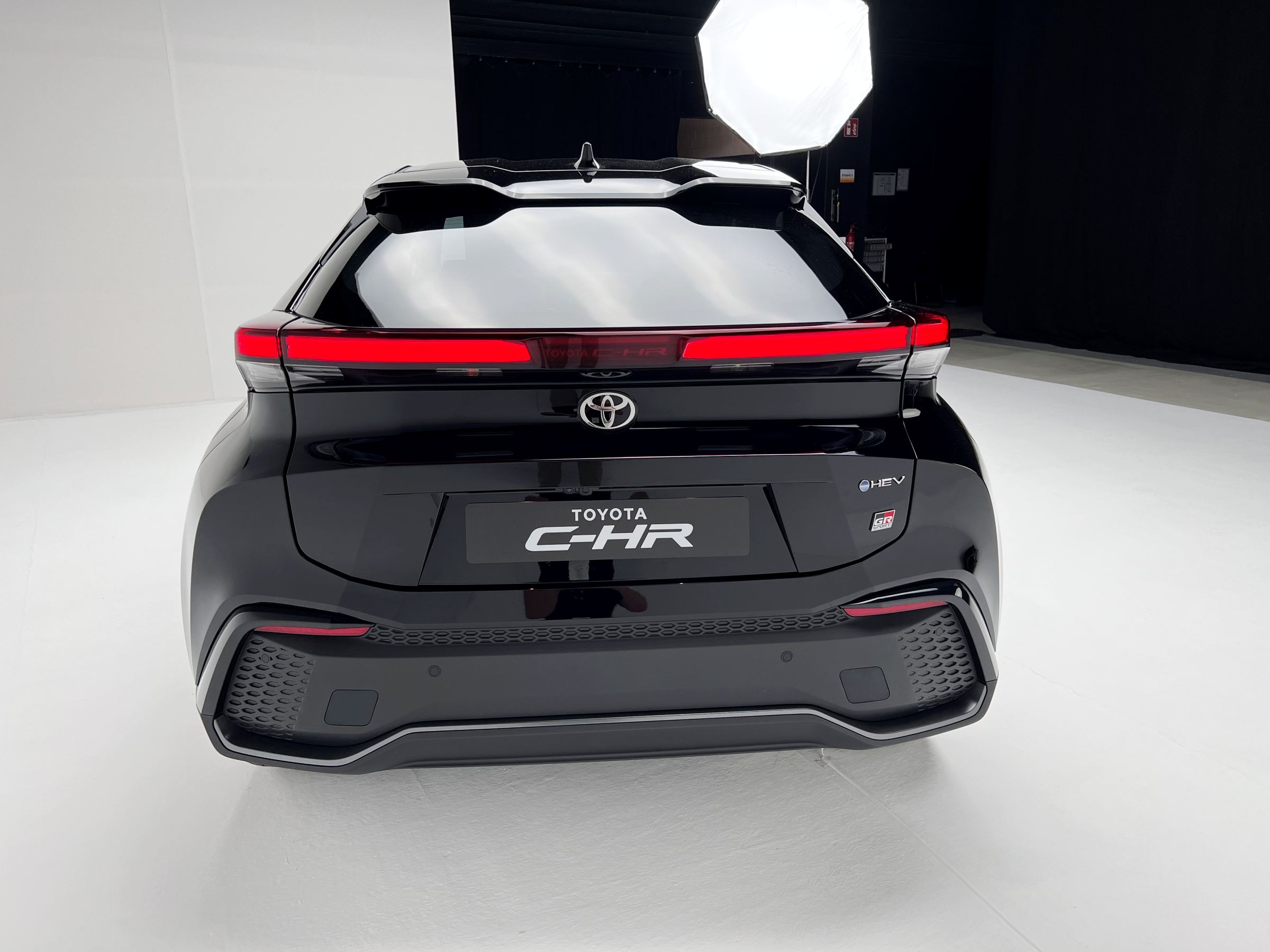 toyota c-hr 2023 