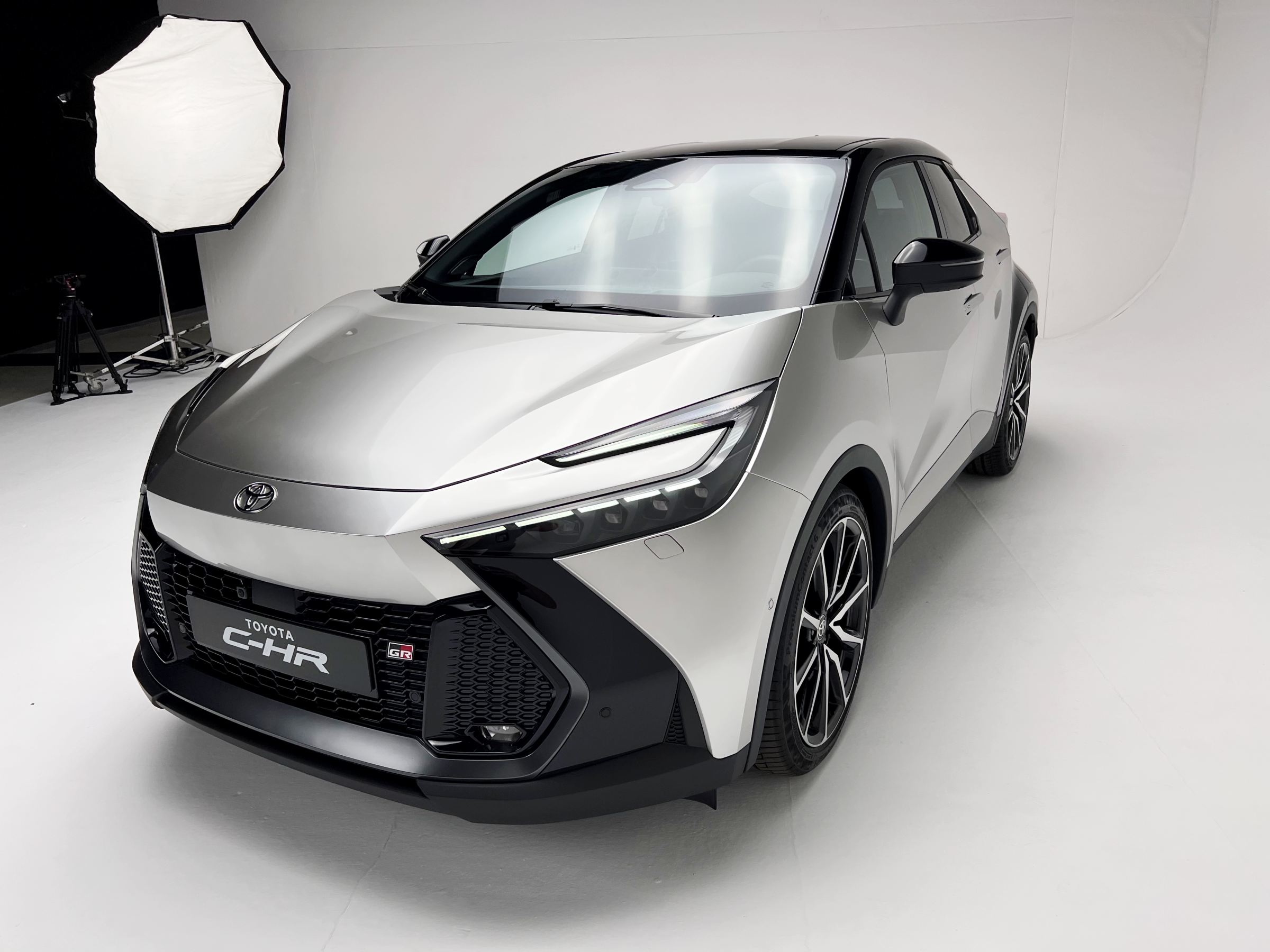 toyota c-hr 2023 