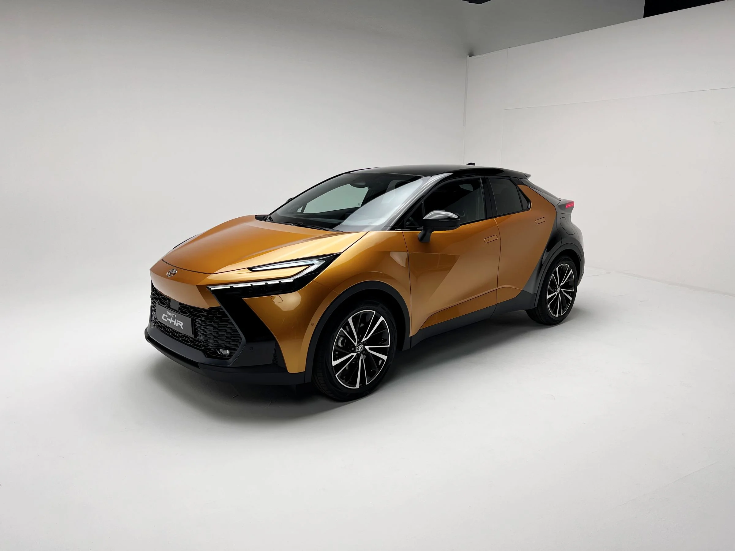 toyota c-hr 2023 
