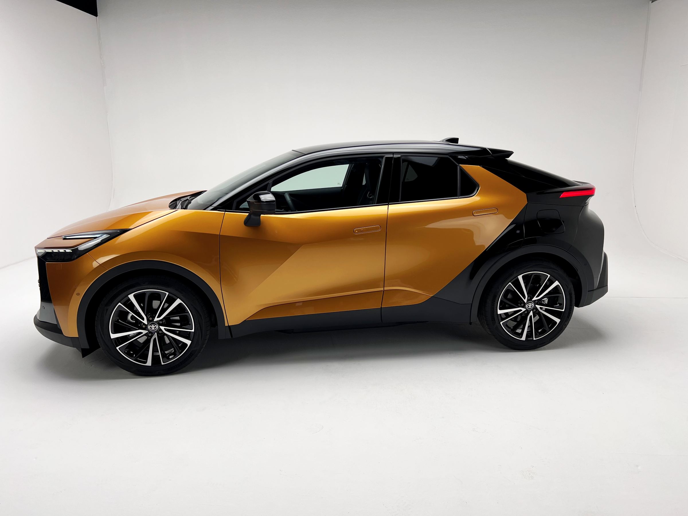 Widziałem nową Toyotę C-HR. Będziecie się za nią oglądać