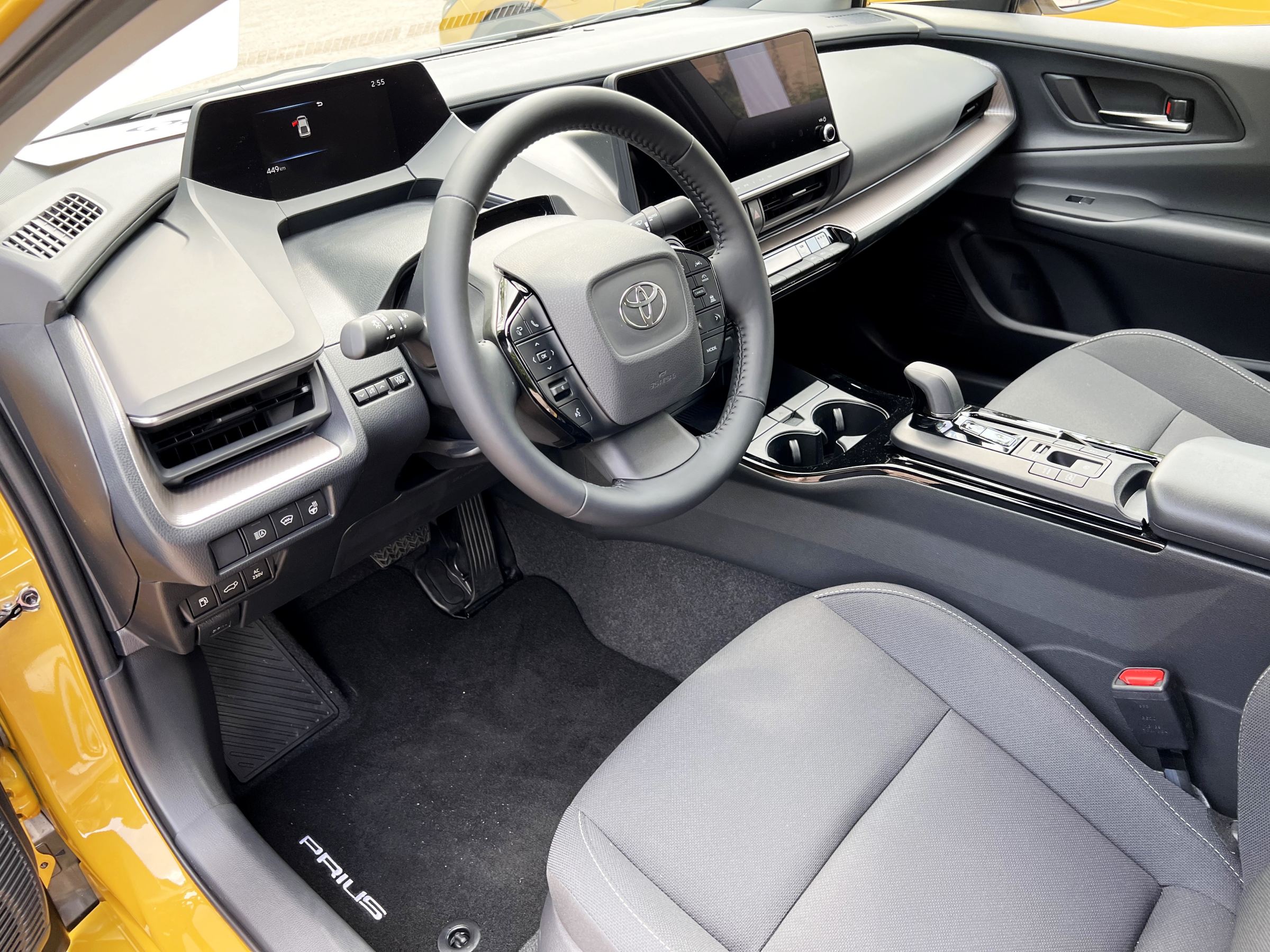 toyota prius v 