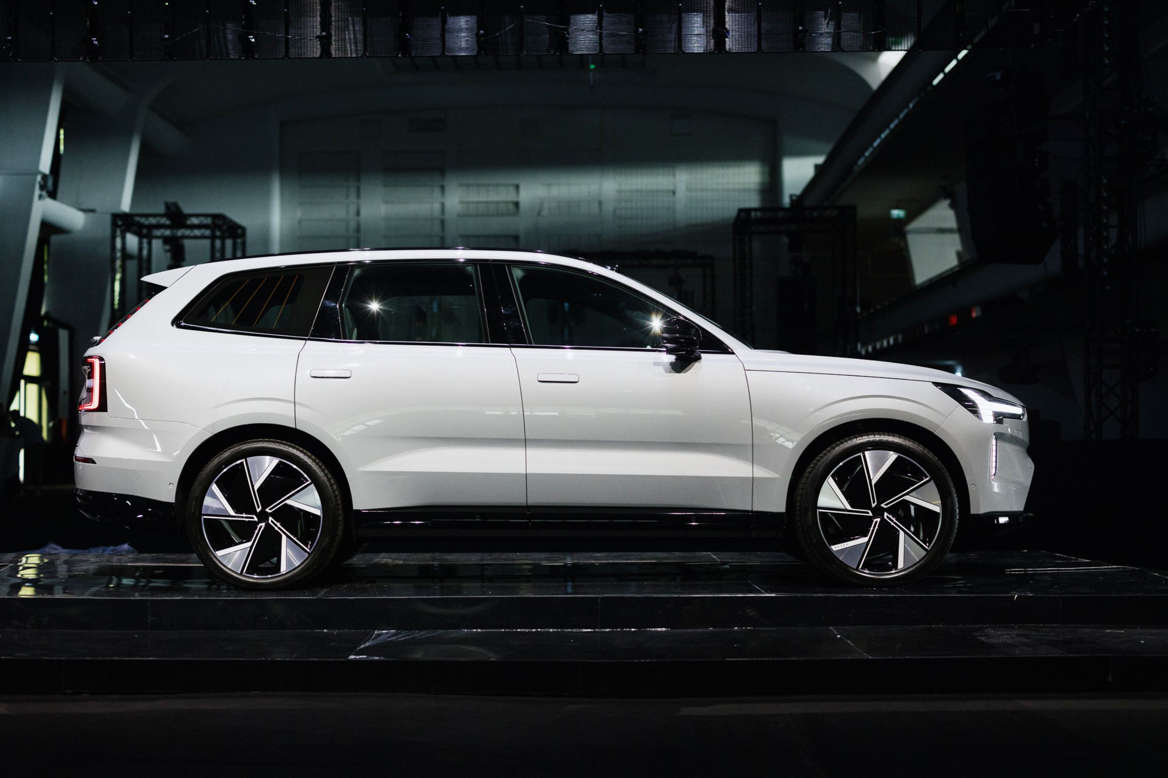 volvo ex90 