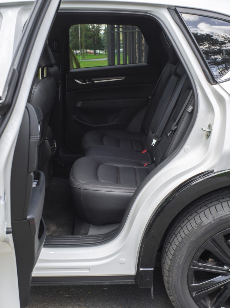 Mazda CX-5 2.5 miejsce z tyłu 