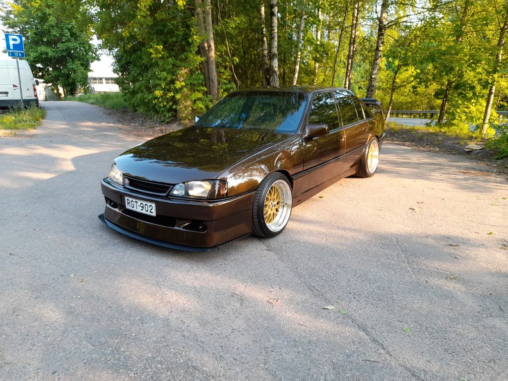 Opel Omega 2JZ