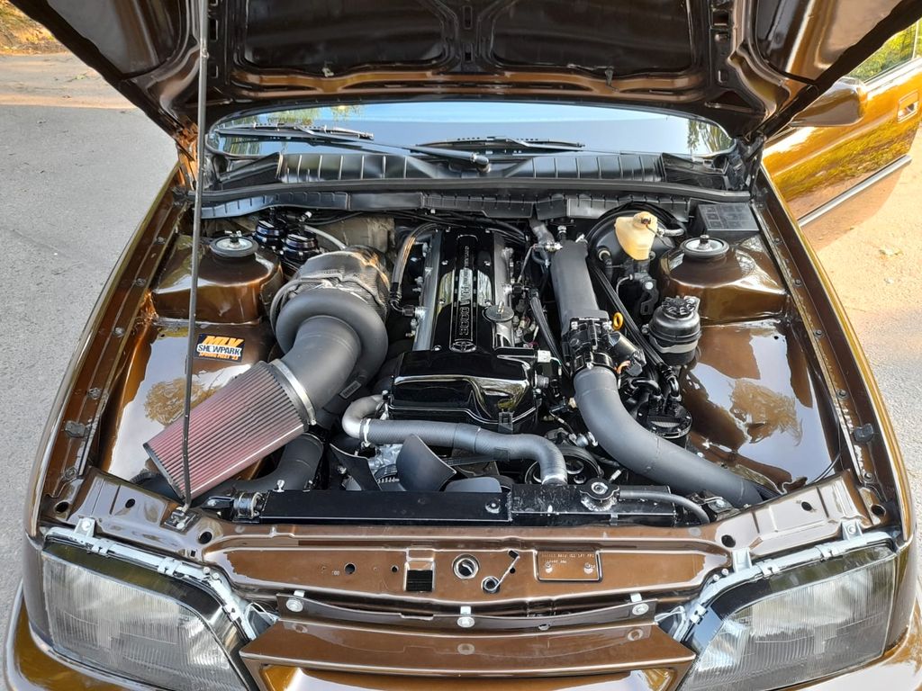 Opel Omega 2JZ