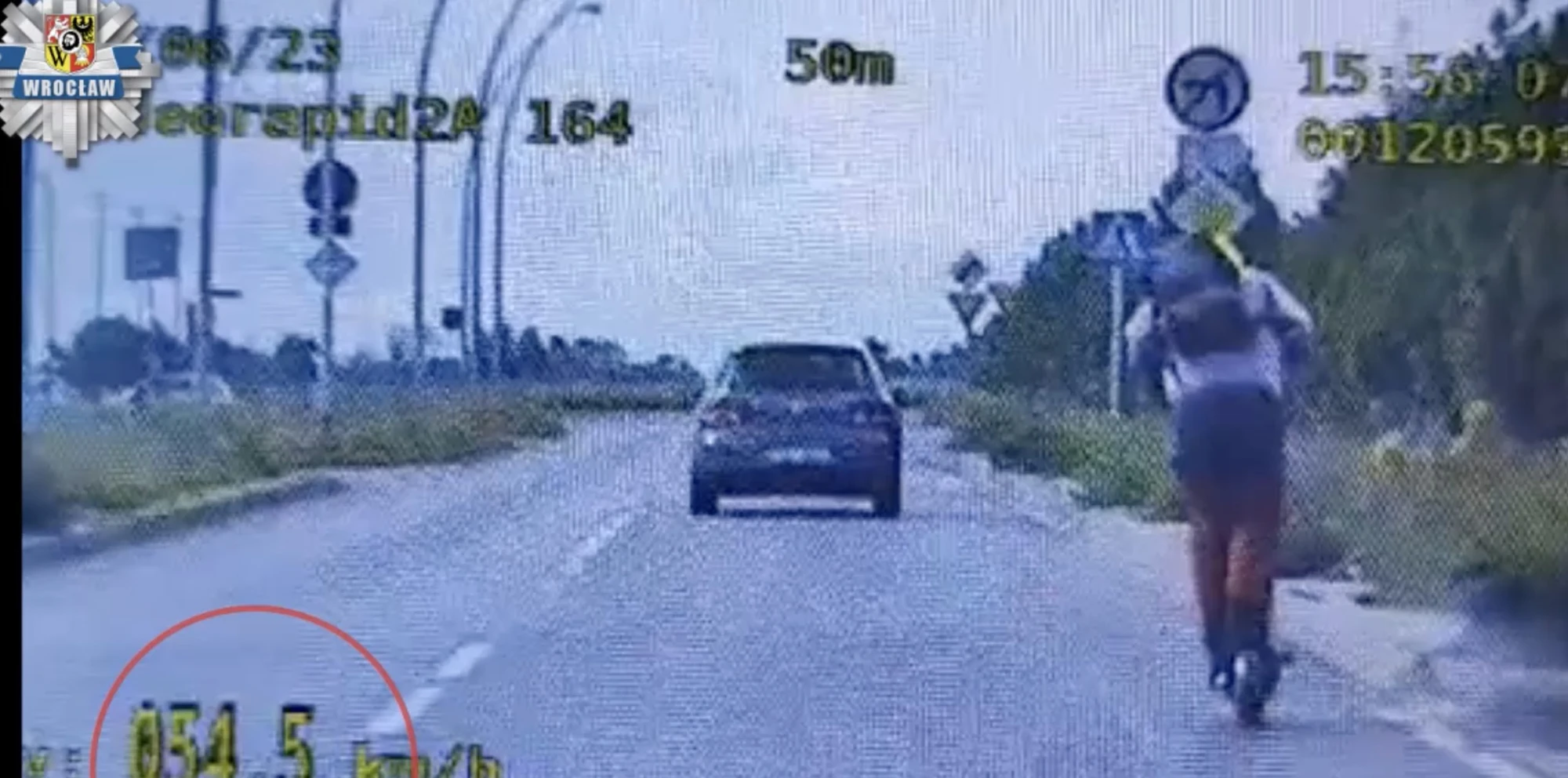 Jechał tylko 54 km/h i dostał mandat. Wybrał niewłaściwy pojazd