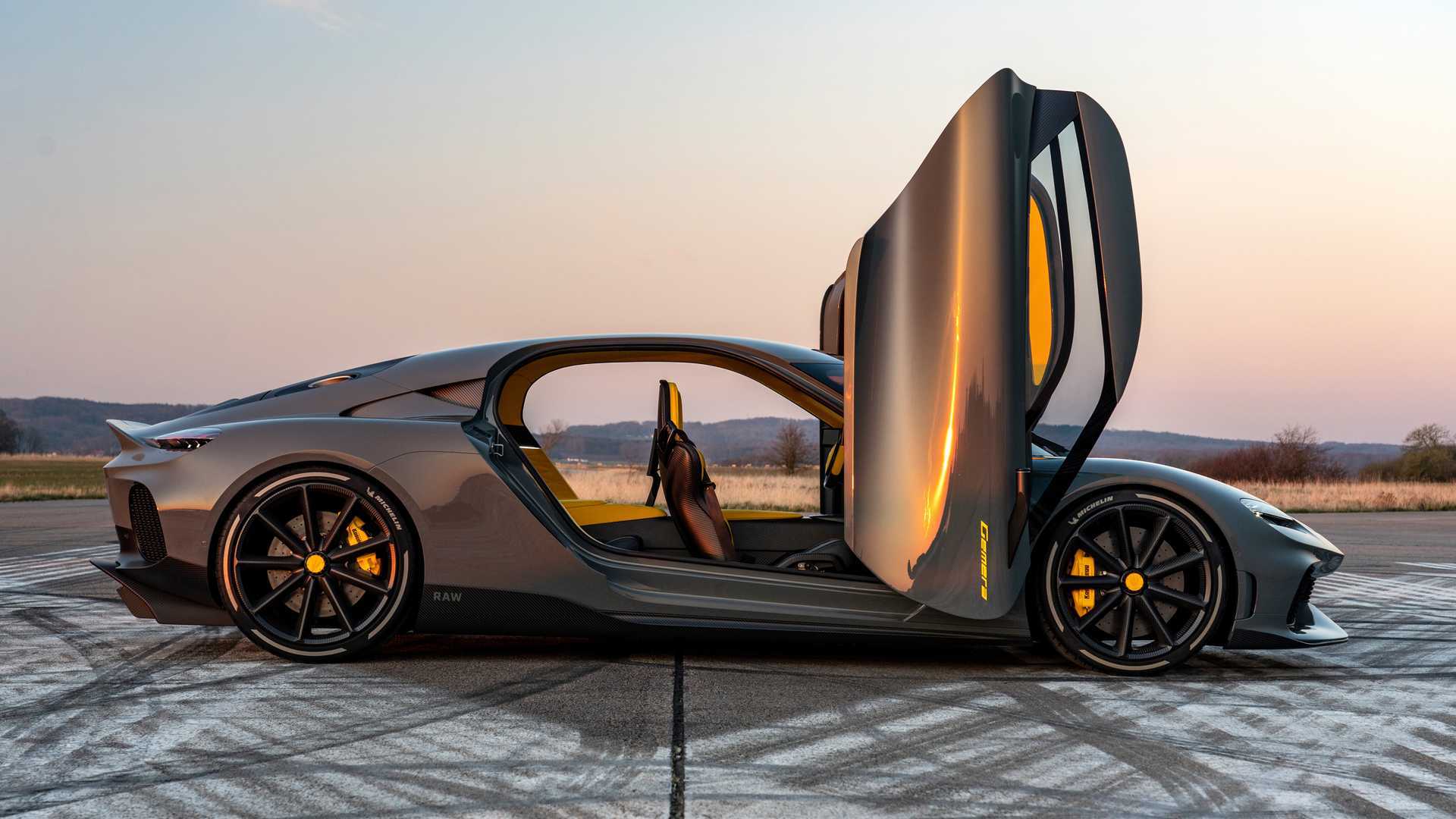 koenigsegg gemera v8