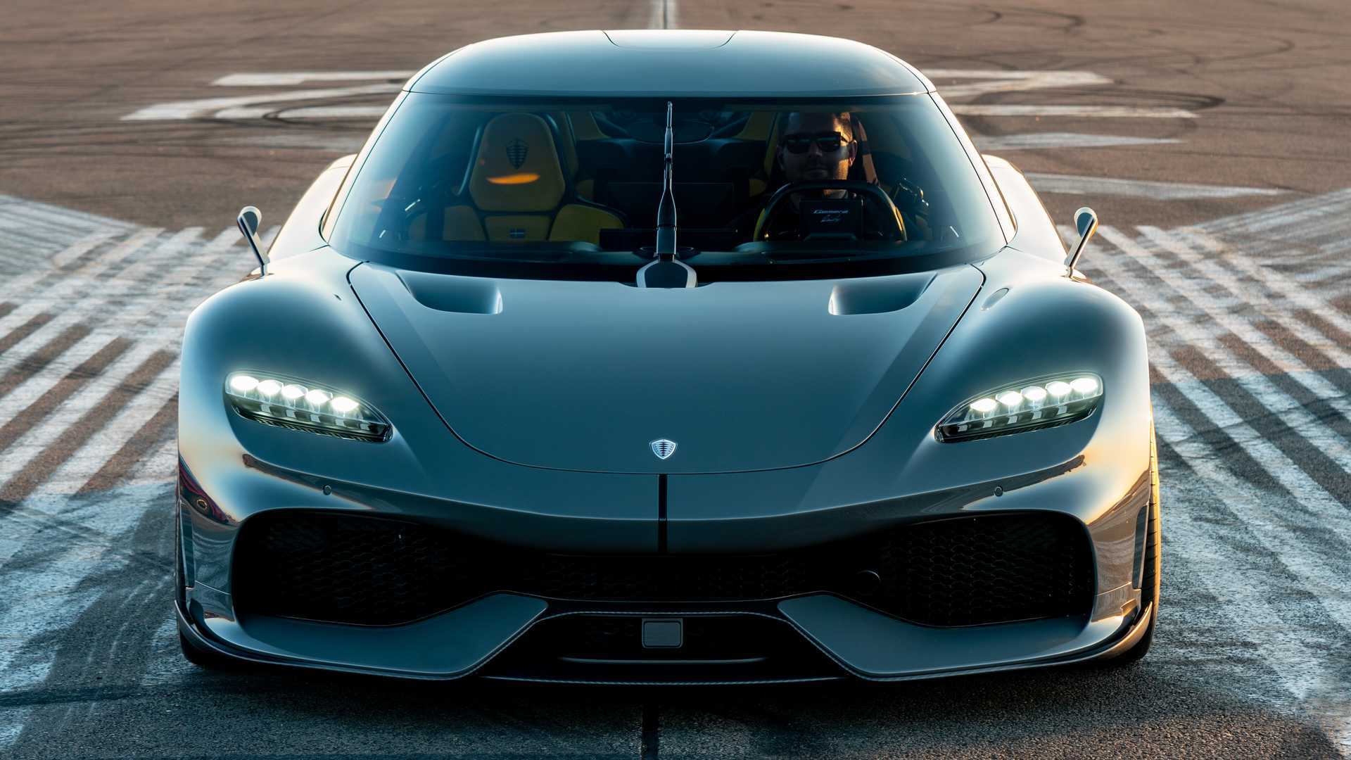 koenigsegg gemera v8 