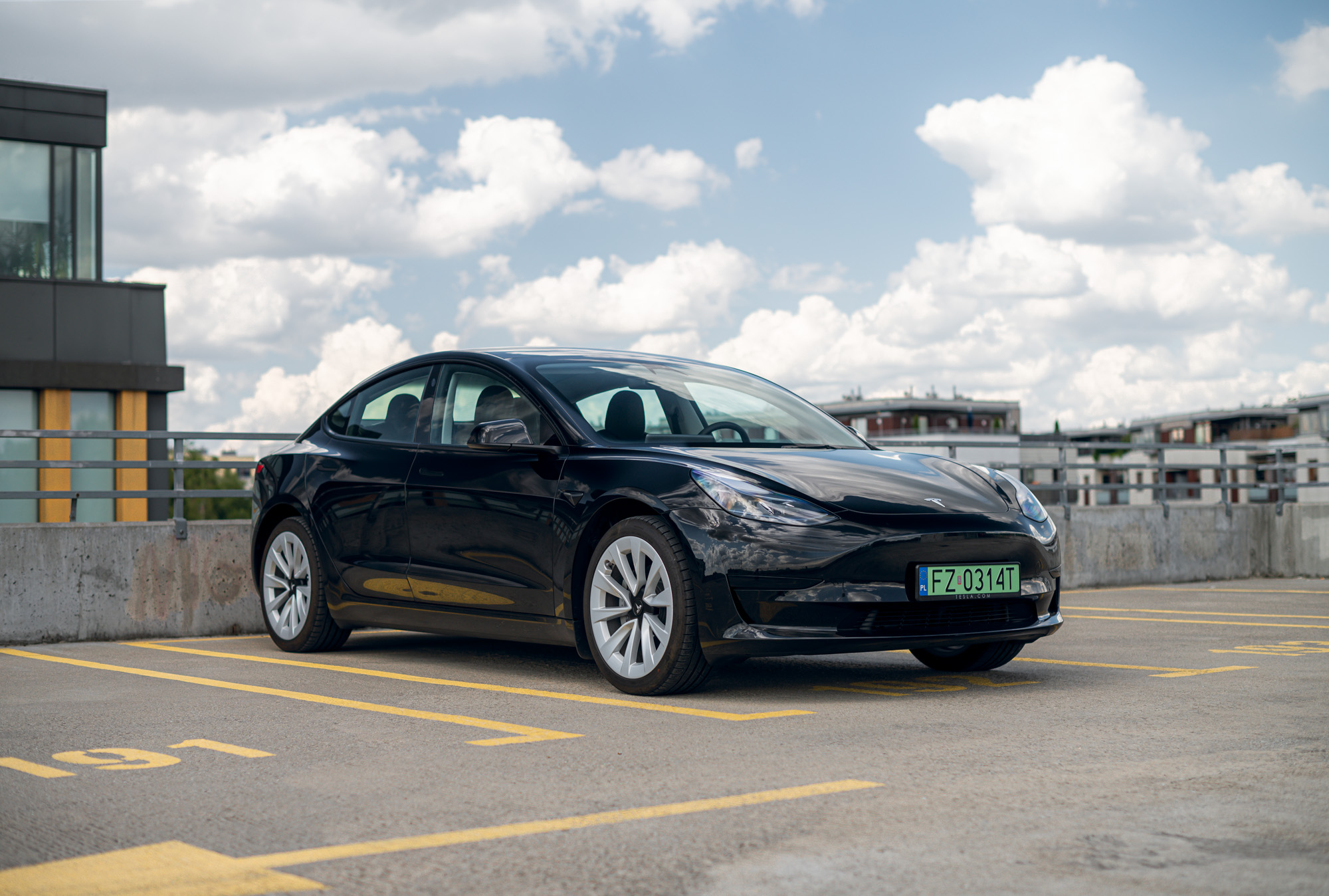 tesla model 3 rwd 