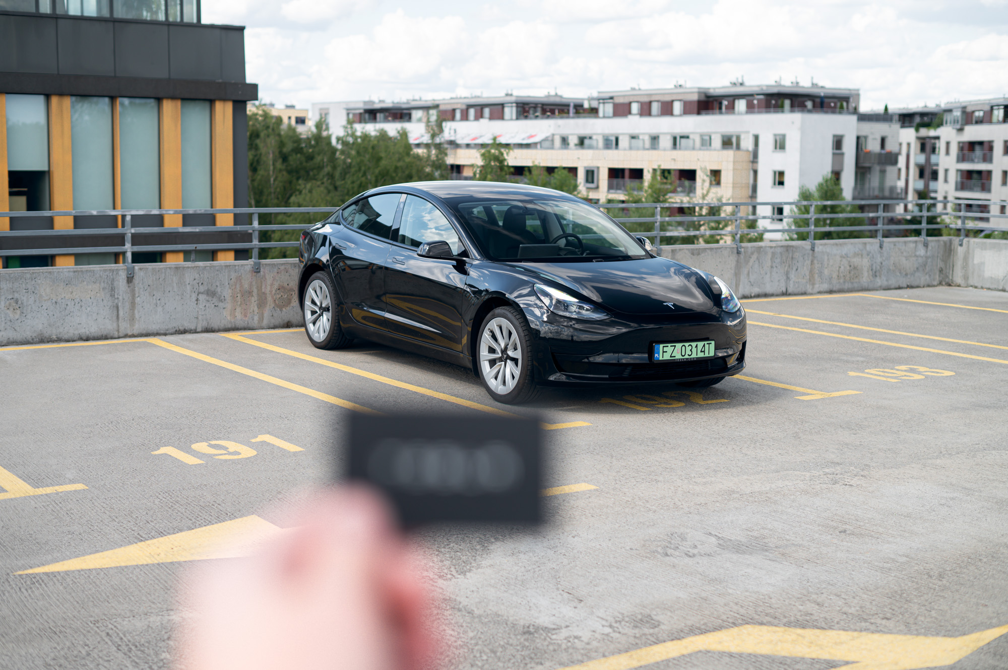 Tesla hertz 