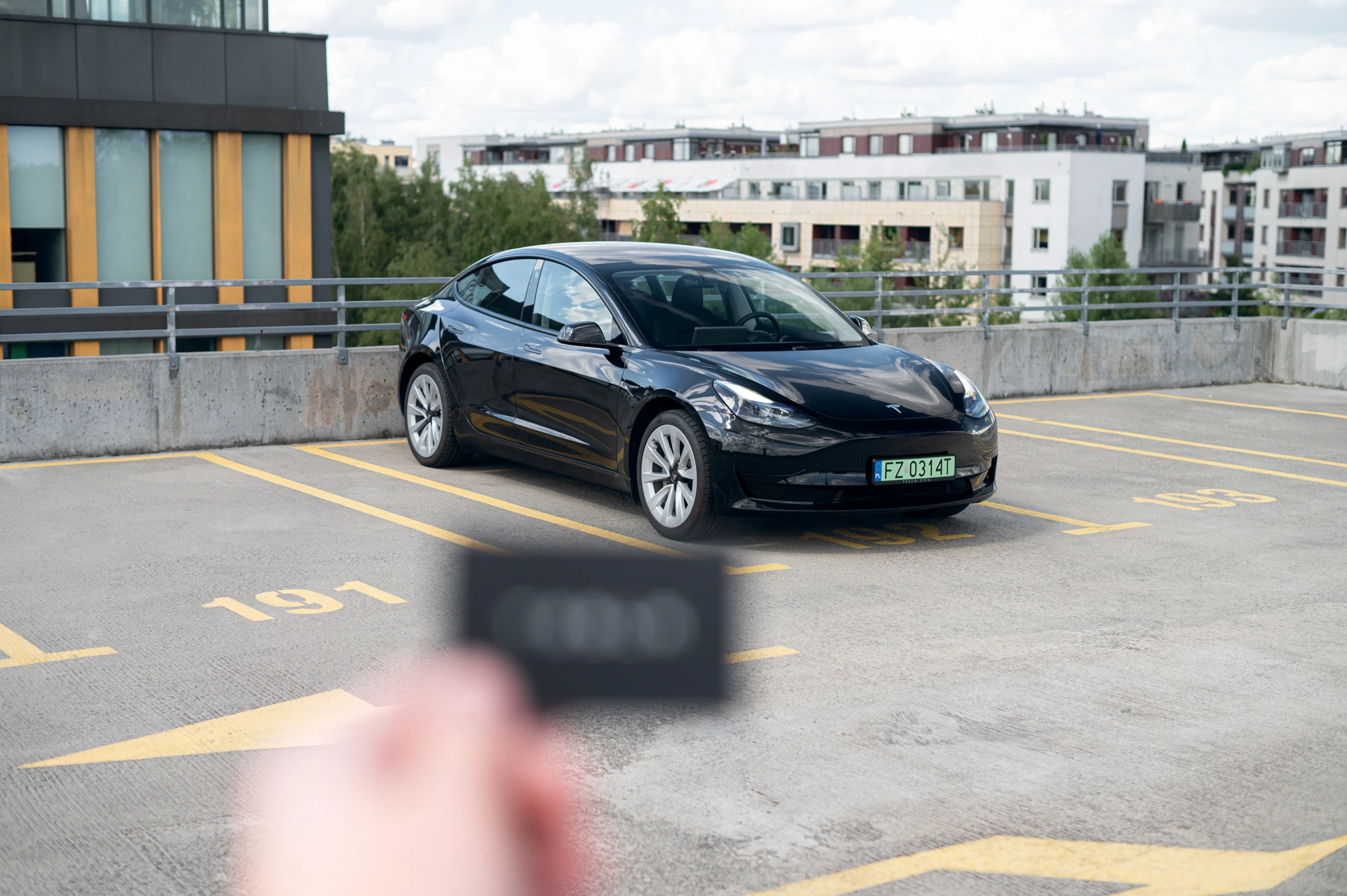 Tesla hertz