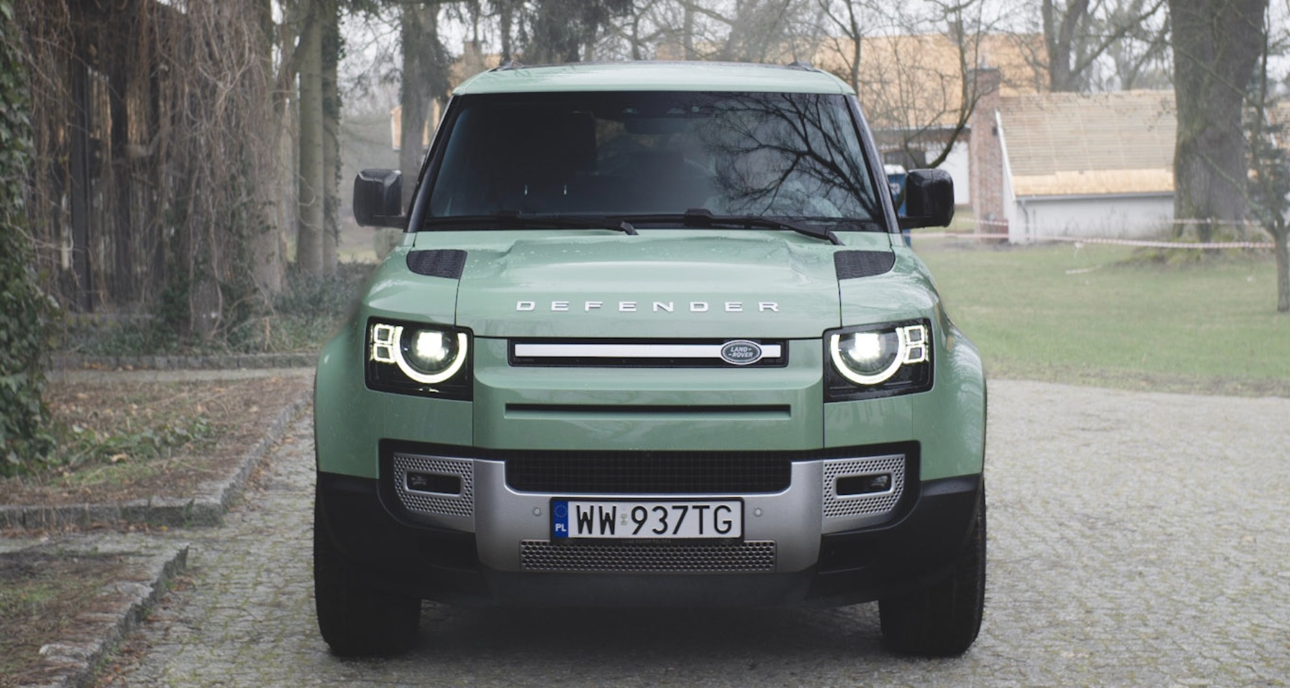 Land Rover Defender zostanie zmiękczony, zmniejszony i zelektryfikowany. Wspaniale, o to chodziło