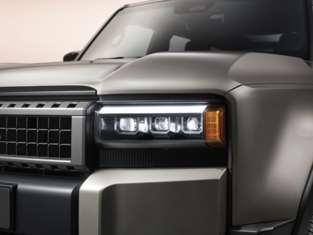 nowa Toyota Land Cruiser 2024 reflektory 