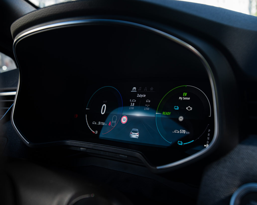 Renault Clio E-Tech Full Hybrid 2023 zużycie paliwa 