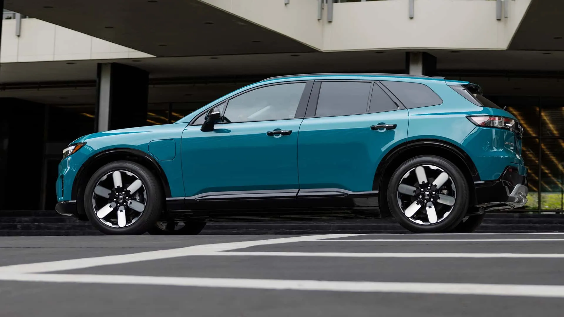 Nowa Honda jest Chevroletem. Klienci tego pewnie nawet nie zauważą