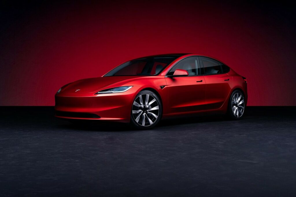 tesla model 3 lifting 