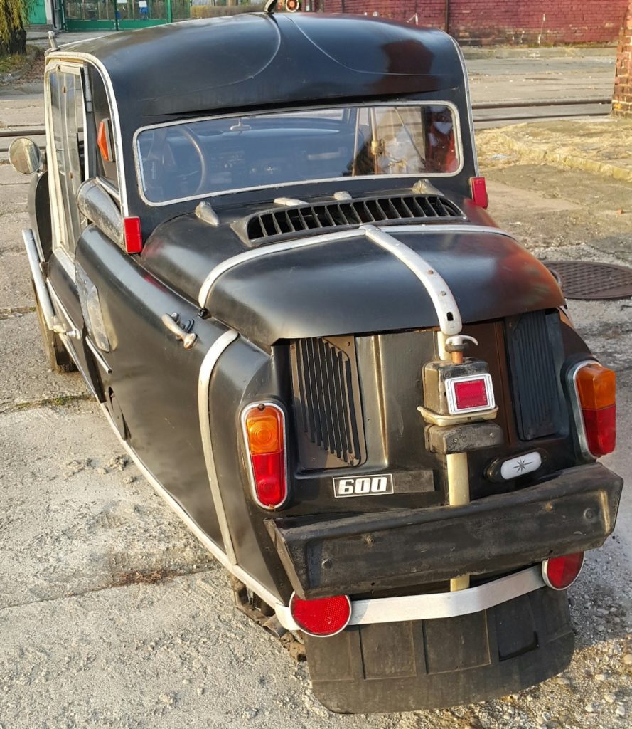 polski batmobil 