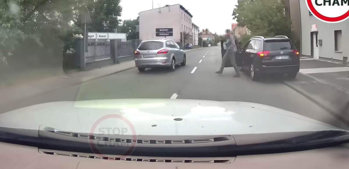 Sprzedawca doskonały istnieje. Gonił po mieście klientów na samochód